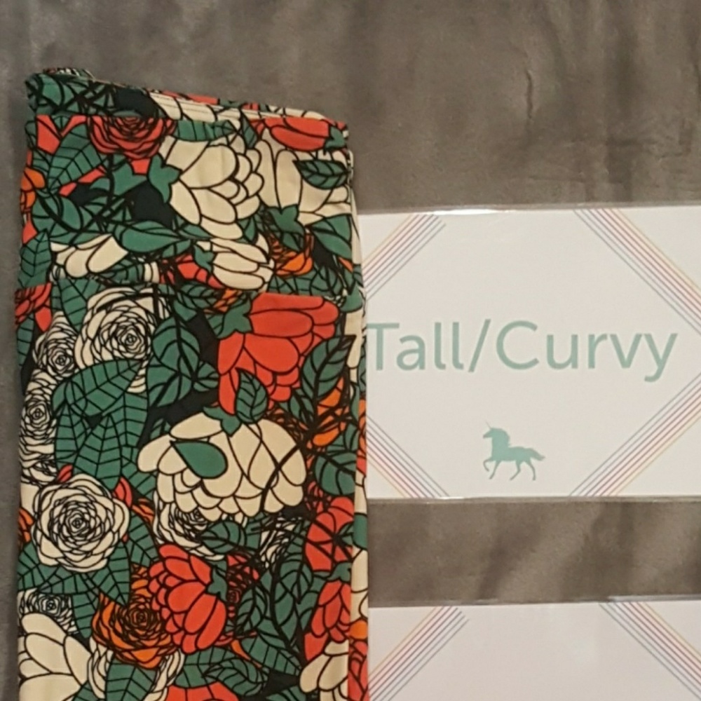 LuLaRoe Tall and Curvy leggings